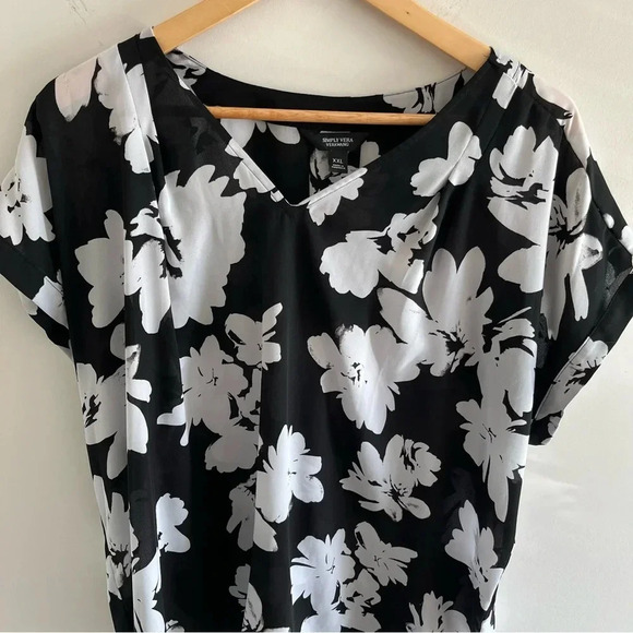 Simply Vera Women’s Floral Popover Top size XXL Black Cap Sleeve Blouse - Picture 2 of 7
